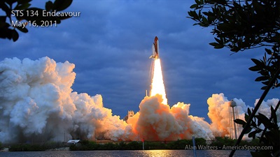 STS134Launch1.jpg
