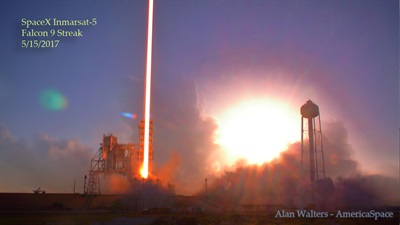 SpaceX_Inmarsat5_Streak_LaunchDogs.jpg